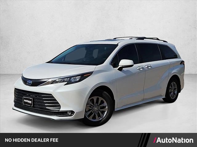 Used 2025 Toyota Sienna XLE