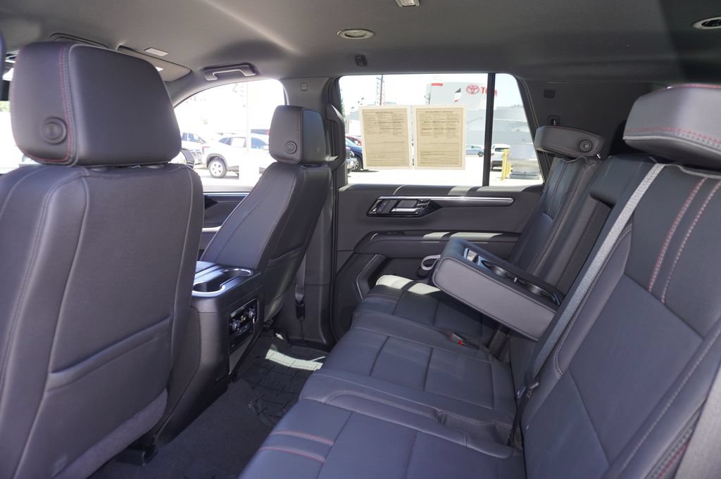 Used 2026 Chevrolet Tahoe RST RWD image 12