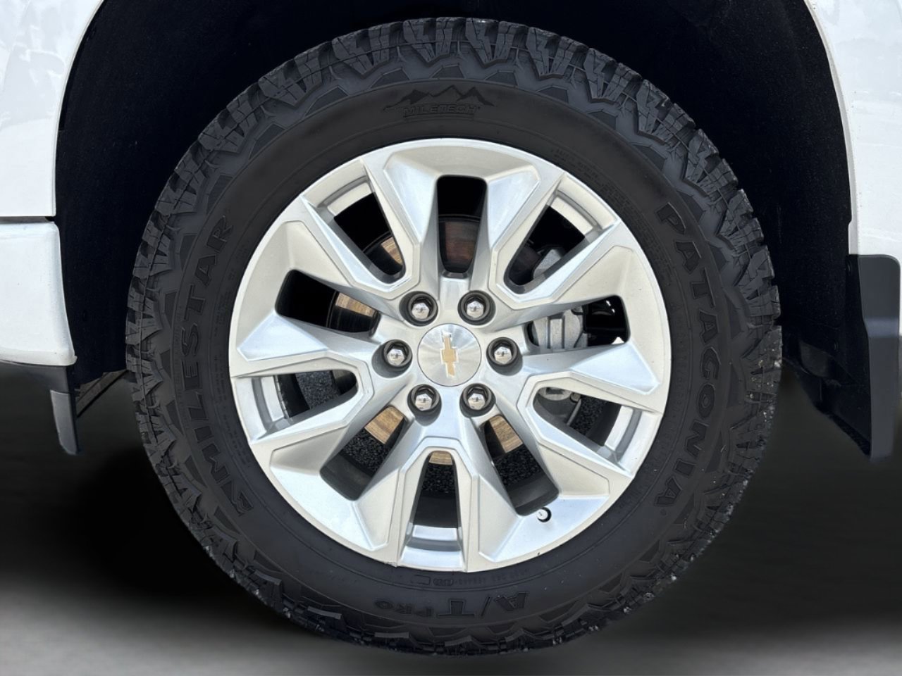 Used 2024 Chevrolet Silverado 1500 Custom image 32