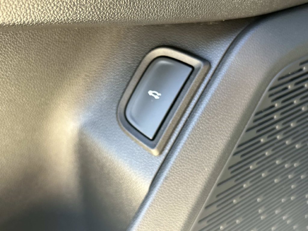 Used 2025 Chevrolet Equinox LT w/ Convenience Package II FWD image 14