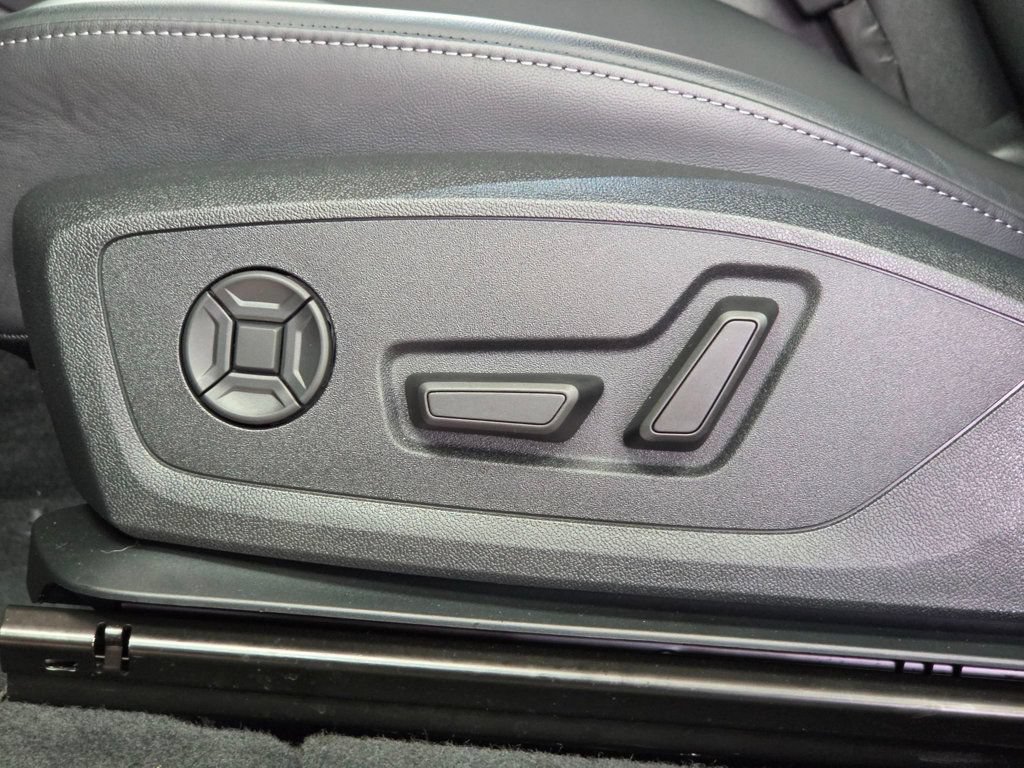 Used 2025 Audi Q6 e-tron Premium w/ Convenience Package AWD/4WD image 13