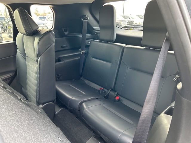 Used 2024 Mitsubishi Outlander SE image 15