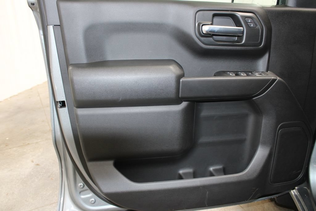 New 2026 Chevrolet Silverado 1500 Custom w/ Turbomax Blackout Package AWD/4WD image 32