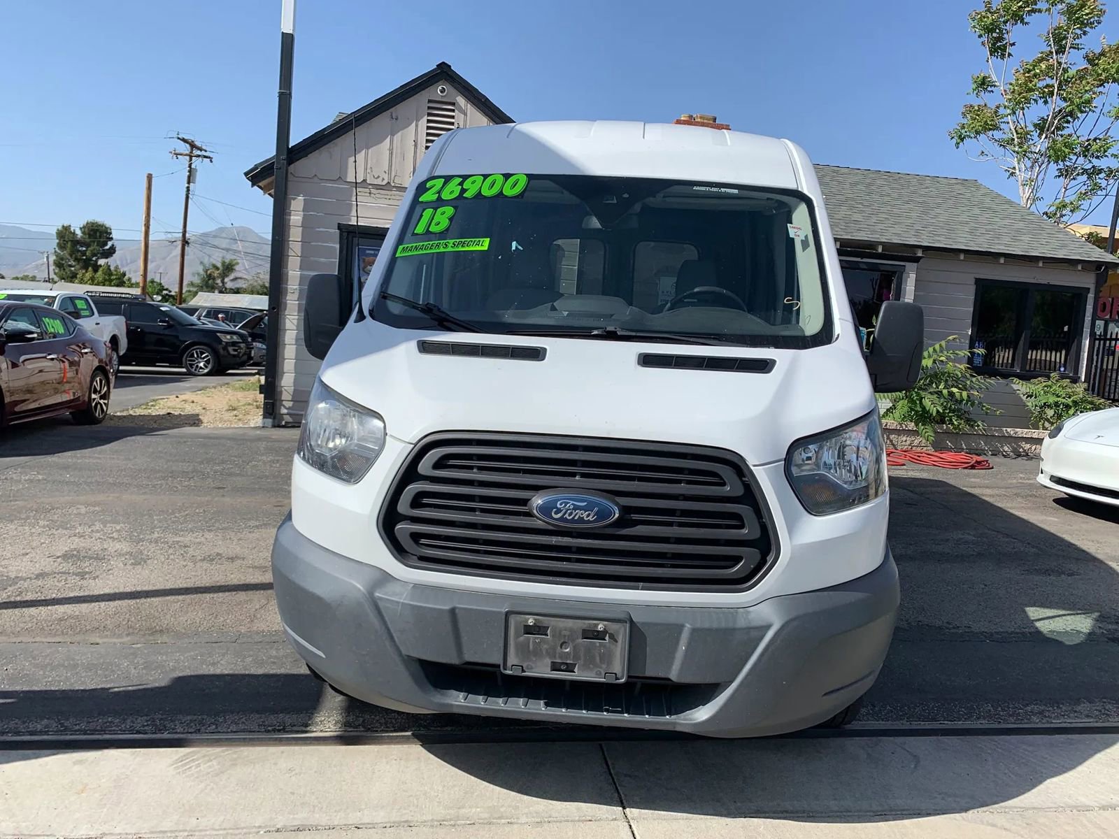Used 2018 Ford Transit 350 148 Medium Roof RWD image 4
