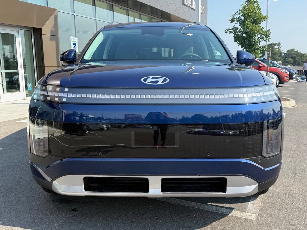Certified 2026 Hyundai Ioniq 9 SE AWD/4WD image 8