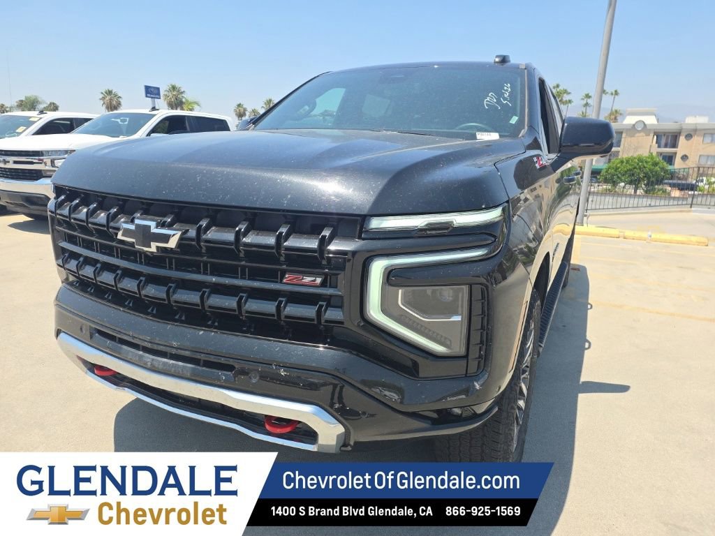 Certified 2025 Chevrolet Suburban Z71 AWD/4WD image 1