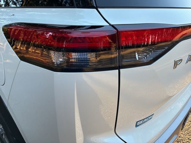 Used 2023 Nissan Pathfinder SL image 13