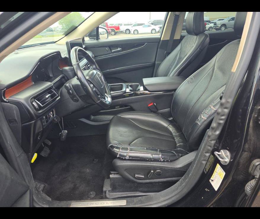 Used 2022 Lincoln Nautilus Reserve AWD/4WD image 3