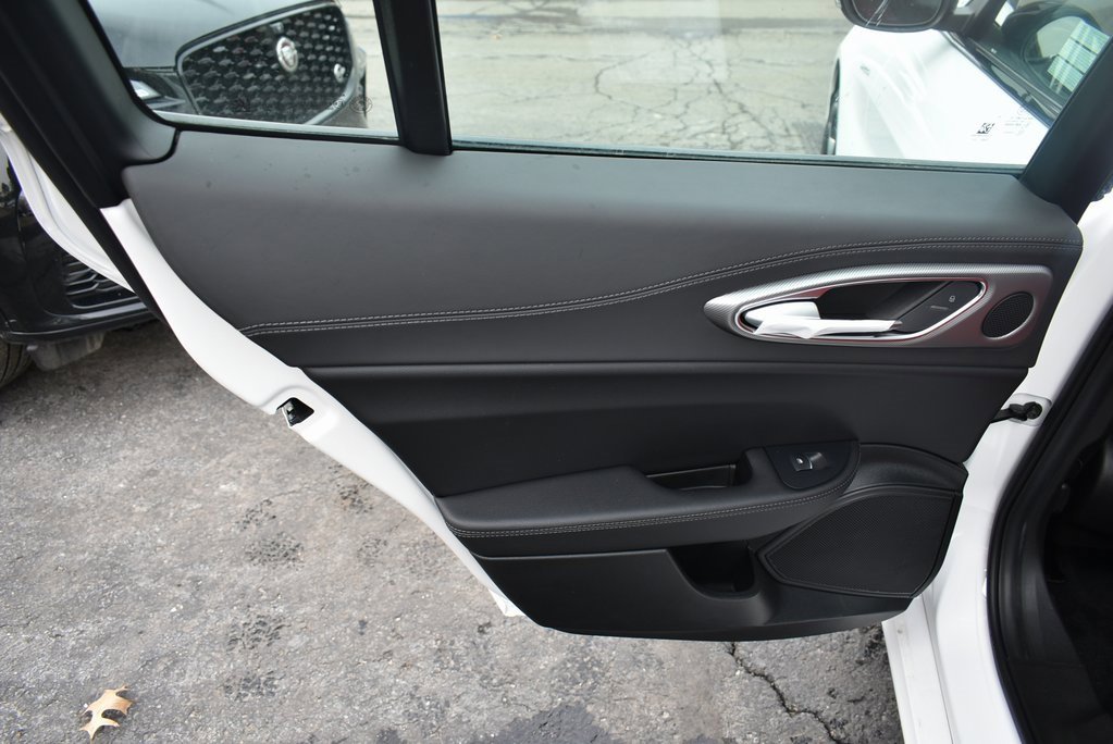 New 2025 Alfa Romeo Giulia AWD image 10