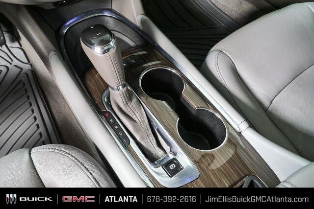 Certified 2018 Chevrolet Malibu Premier w/ Premier Sun and Wheel Package FWD image 19