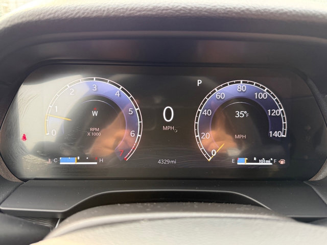 Used 2025 Jeep Grand Cherokee Laredo image 19