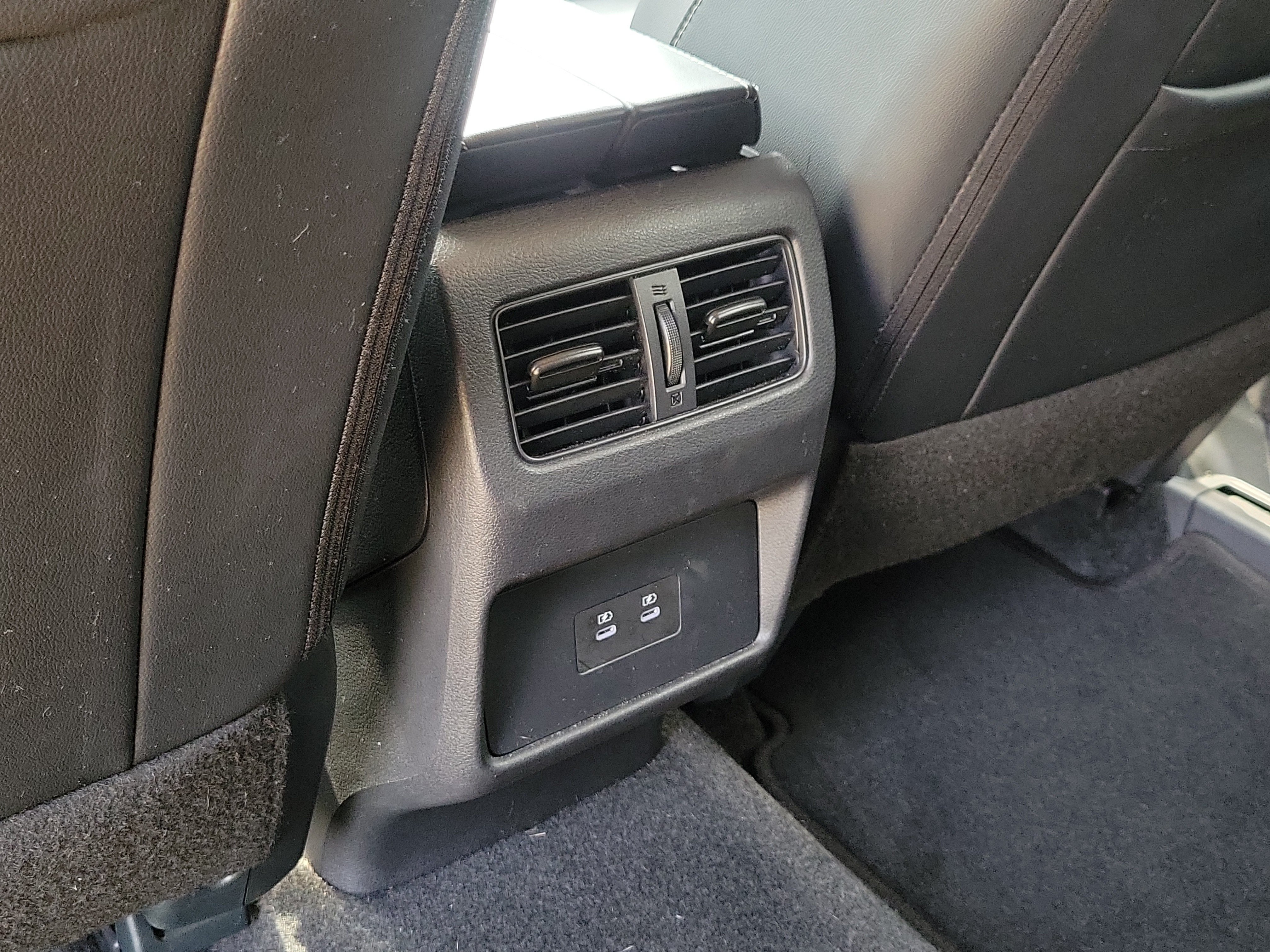 Used 2026 Nissan Rogue SL FWD image 28