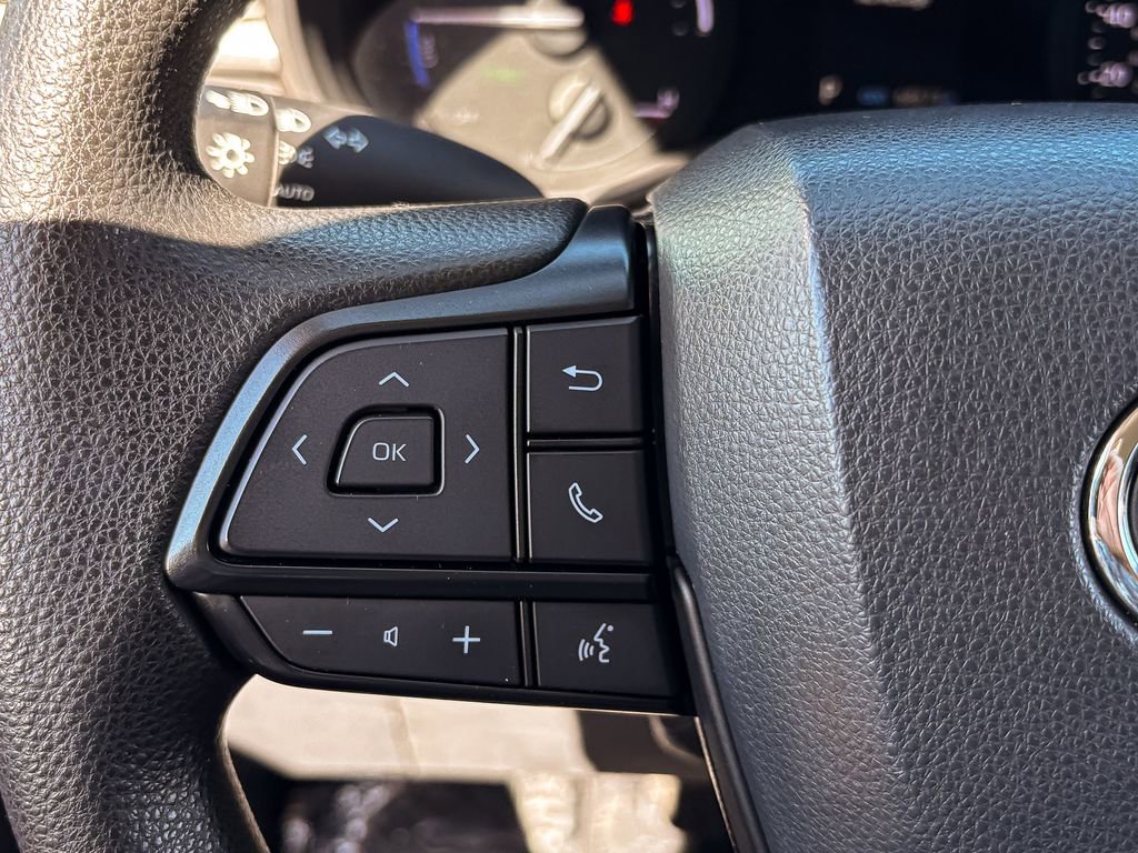 Used 2023 Toyota Sienna LE image 25