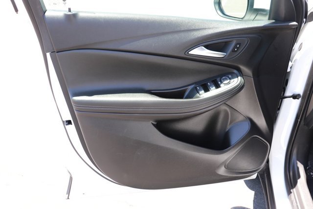 Used 2025 Buick Encore GX Preferred FWD image 9