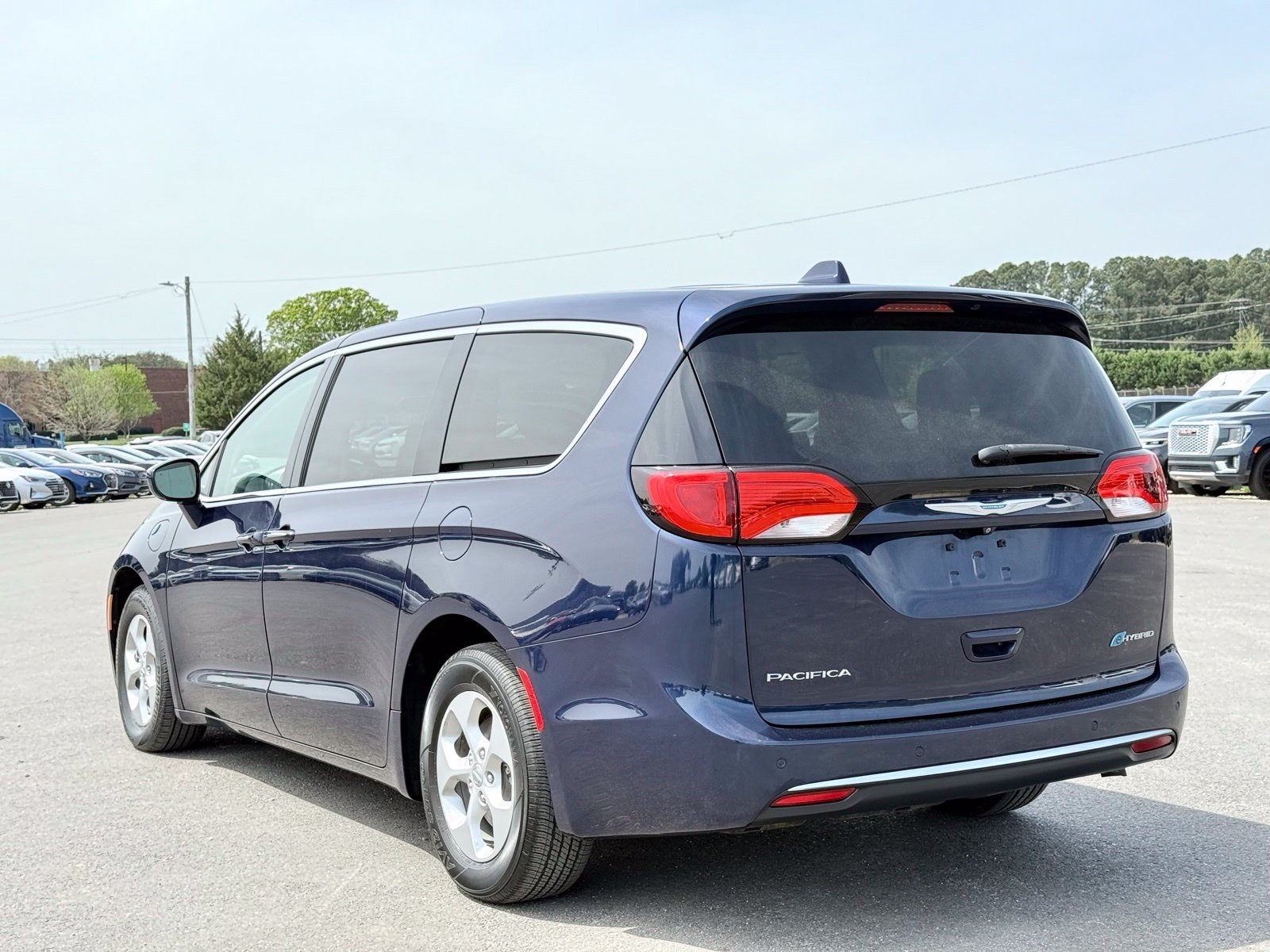 Used 2018 Chrysler Pacifica Touring Plus FWD image 14