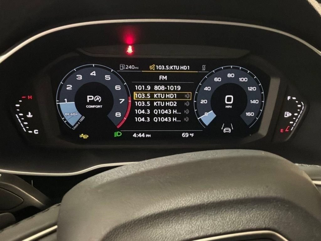 Used 2025 Audi Q3 2.0T Premium AWD/4WD image 11