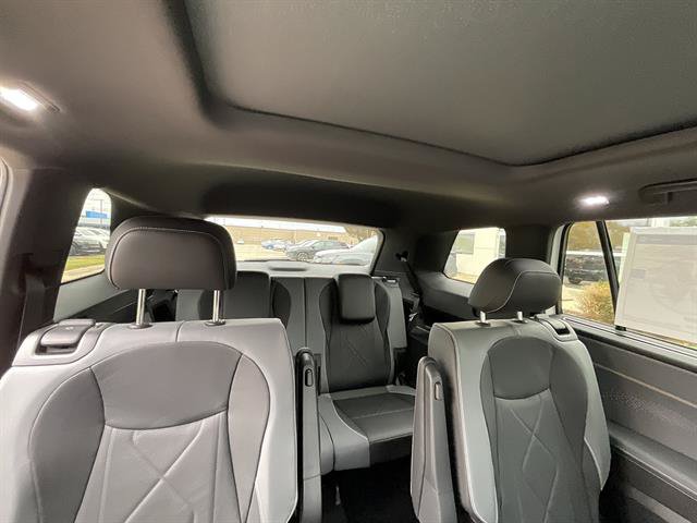 New 2027 Volkswagen Atlas SEL R-Line AWD/4WD image 8