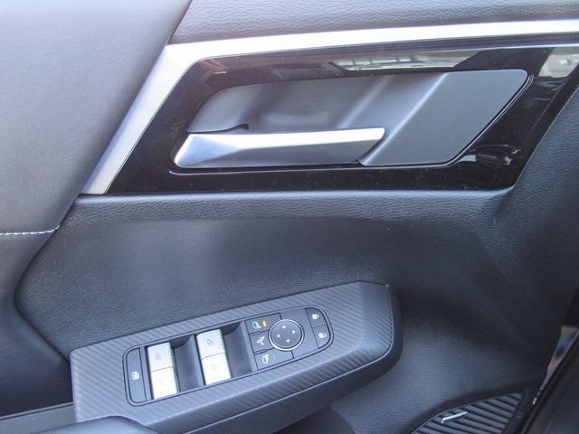 New 2026 Mitsubishi Outlander SE FWD image 11