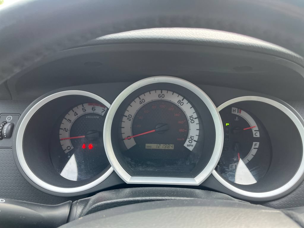 Used 2015 Toyota Tacoma PreRunner w/ TRD Sport Package RWD image 13