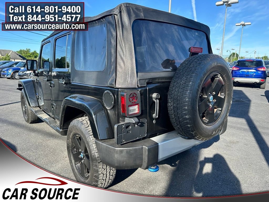 Used 2012 Jeep Wrangler Unlimited Sahara AWD/4WD image 4