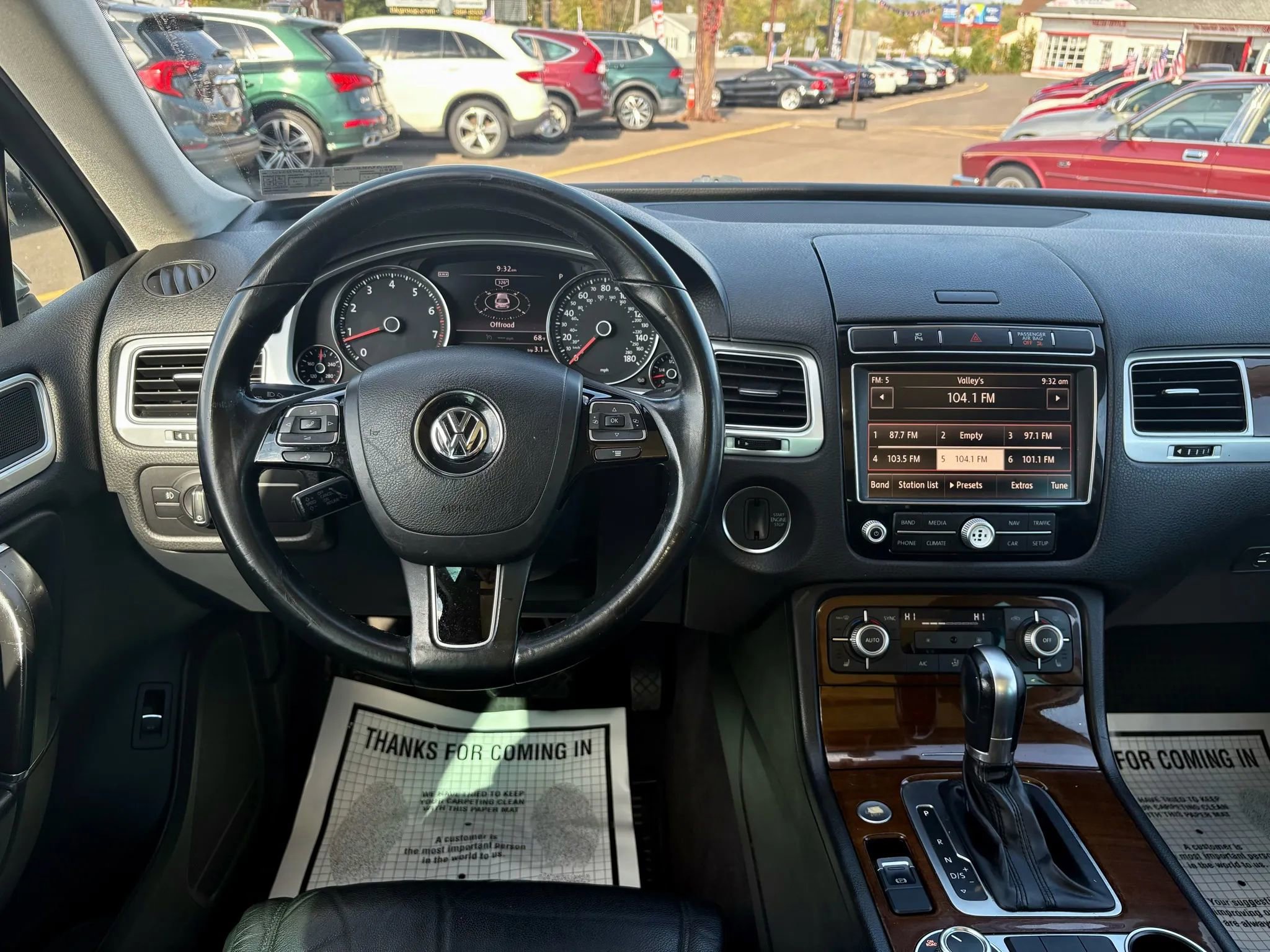 Used 2015 Volkswagen Touareg VR6 image 39