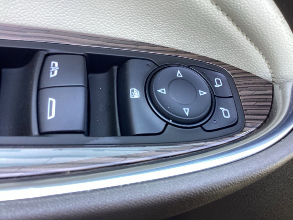 Used 2023 Chevrolet Malibu LT FWD image 41