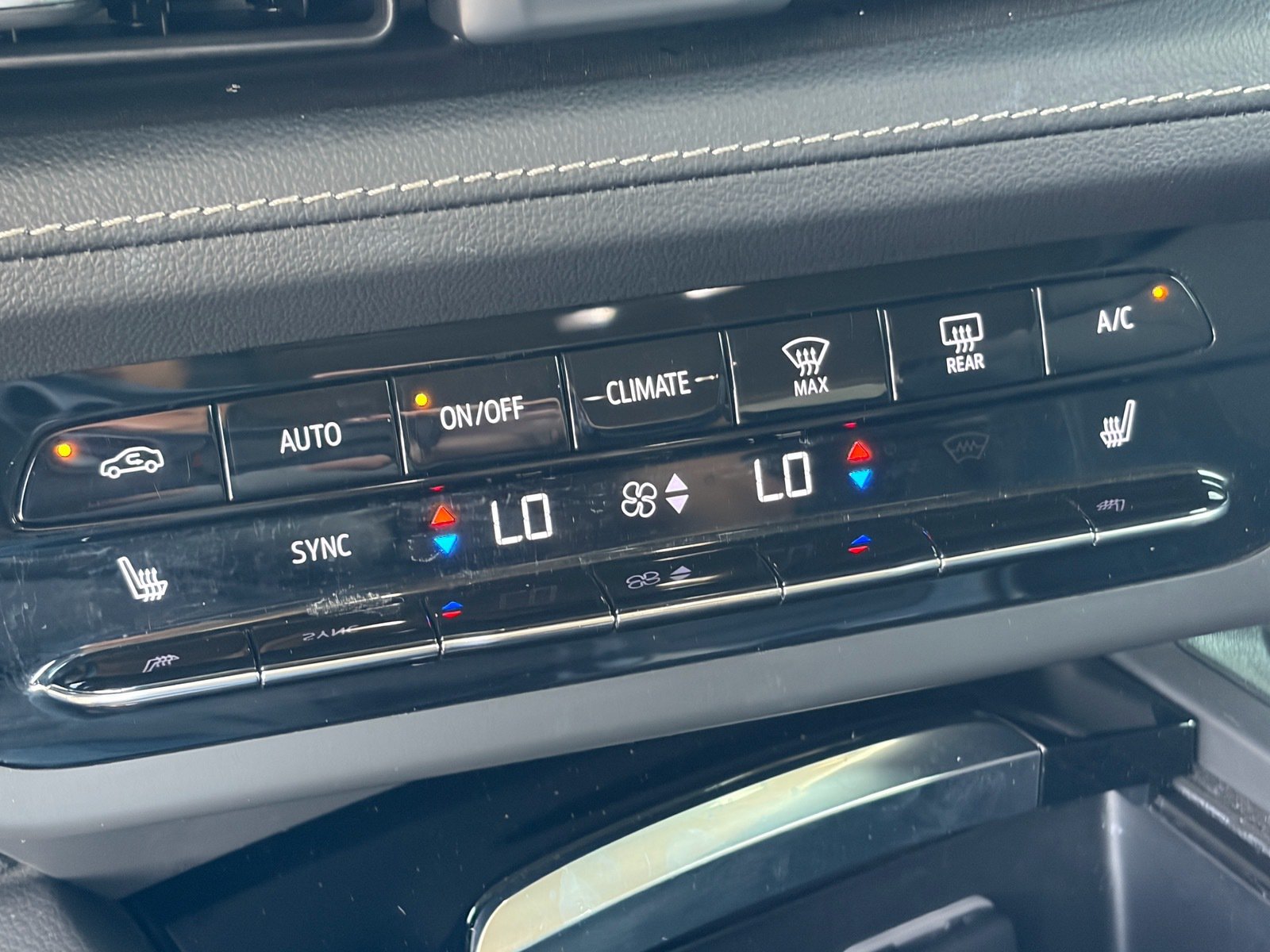 Used 2023 Buick Envision Preferred FWD image 26