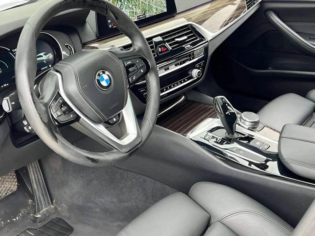 Used 2018 BMW 530e xDrive image 11