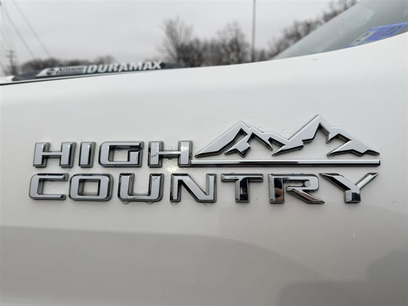 Used 2020 Chevrolet Silverado 2500 High Country w/ Technology Package AWD/4WD image 38