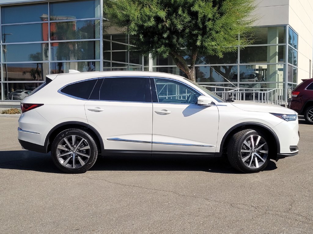 Used 2026 Acura MDX w/ Technology Package AWD/4WD image 4
