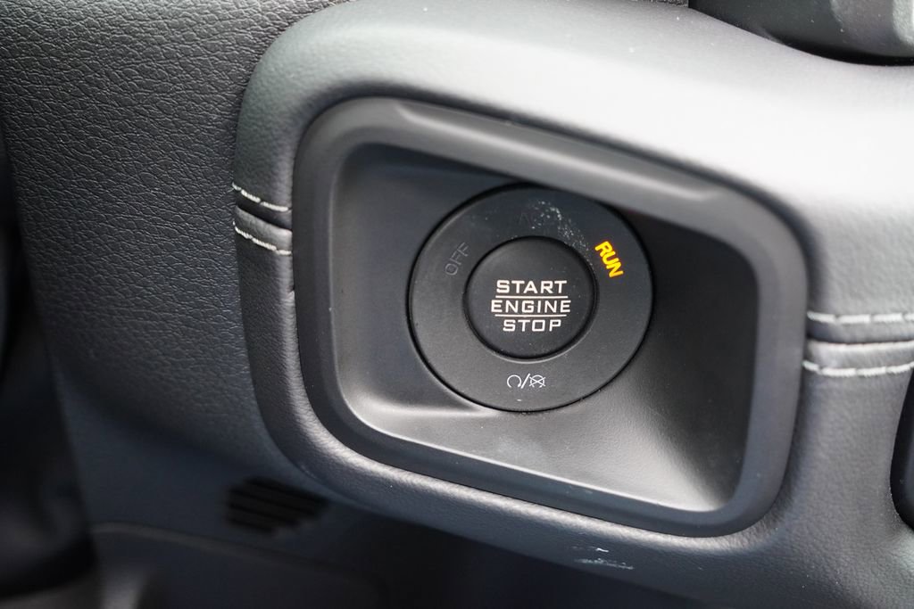 Certified 2025 Jeep Wrangler Unlimited Sahara w/ Safety Group image 28