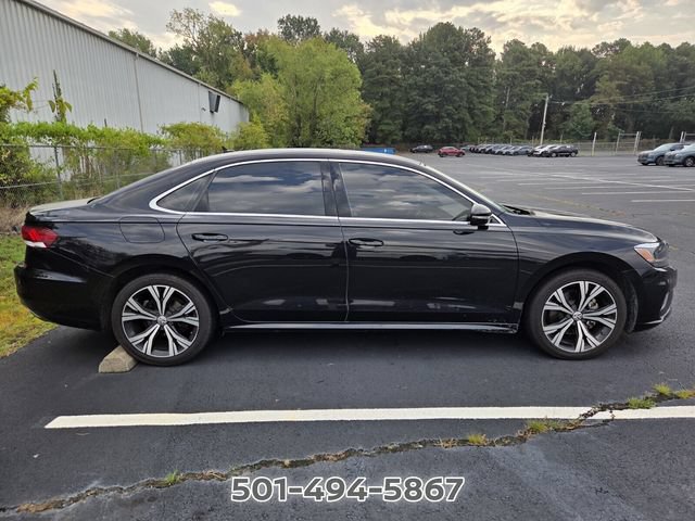 Used 2022 Volkswagen Passat 2.0T SE FWD image 4