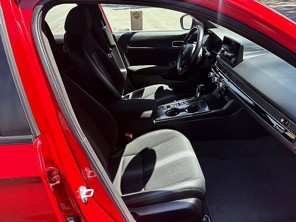 Used 2023 Honda Civic Sport image 19