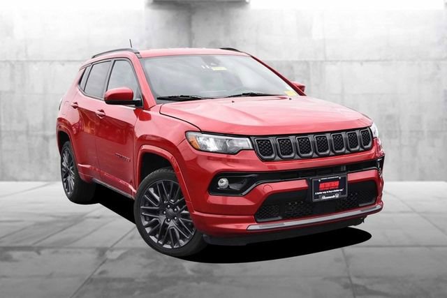 Used 2023 Jeep Compass Limited image 2