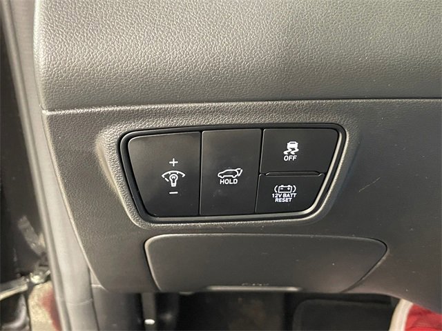 Used 2022 Hyundai Tucson Limited image 16