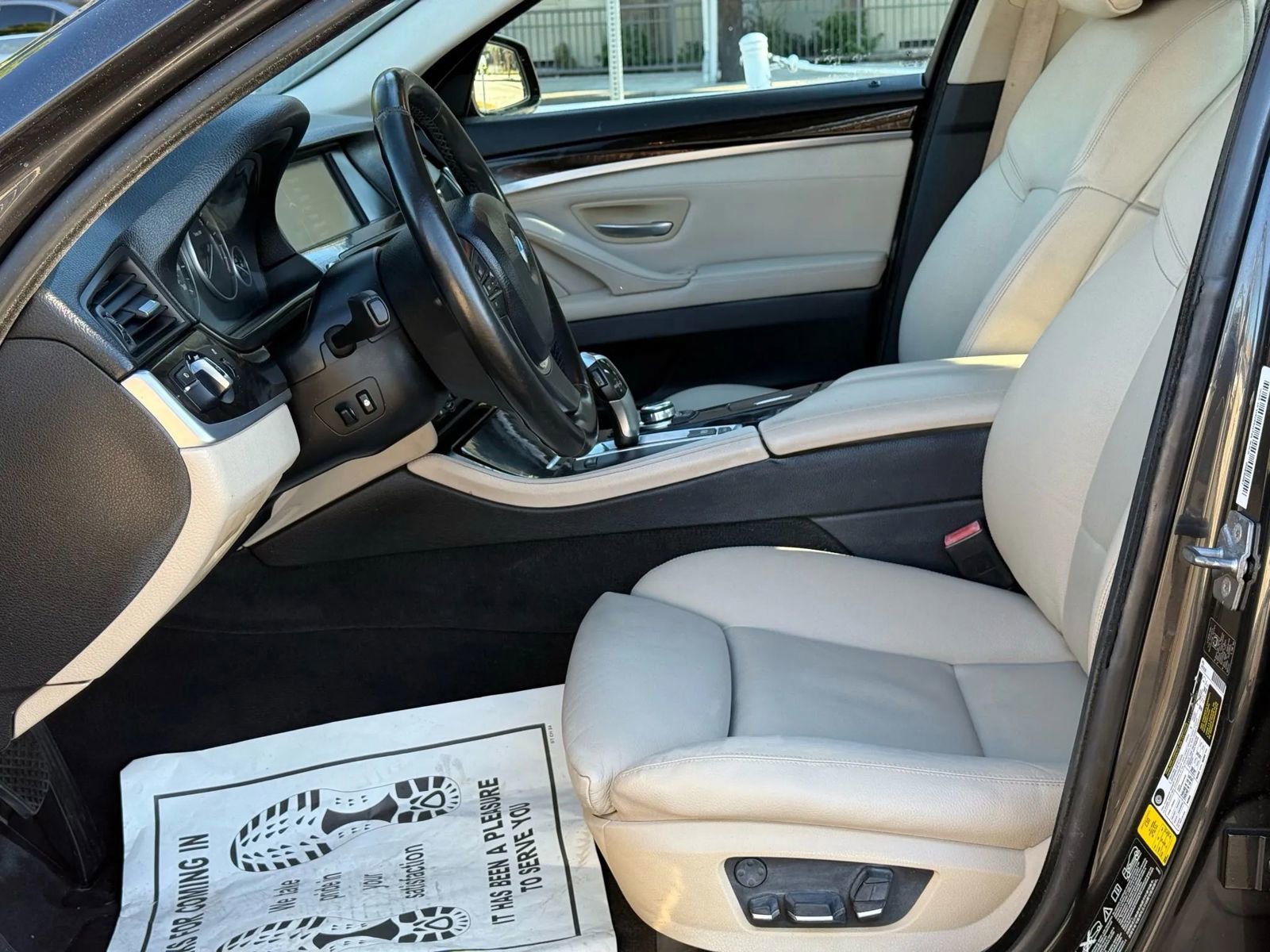 Used 2011 BMW 535i xDrive Sedan image 15