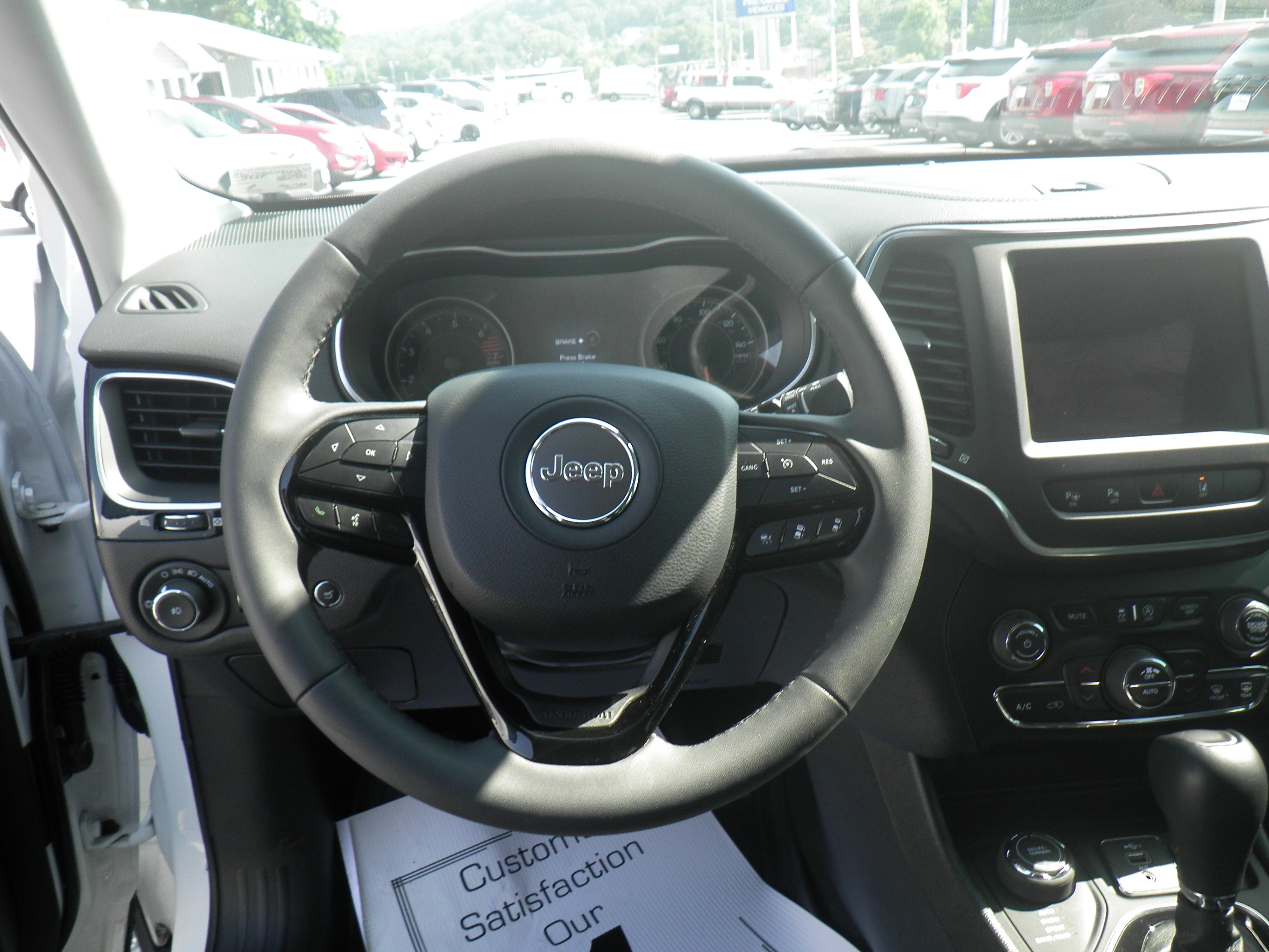 Used 2023 Jeep Cherokee Altitude Lux image 20