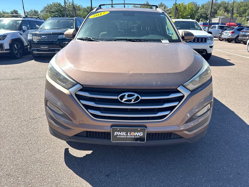Used 2017 Hyundai Tucson SE w/ SE Popular Package 02 FWD image 2