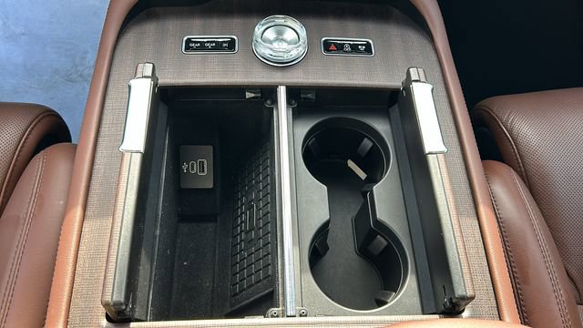 Used 2025 Lincoln Navigator L Reserve image 24