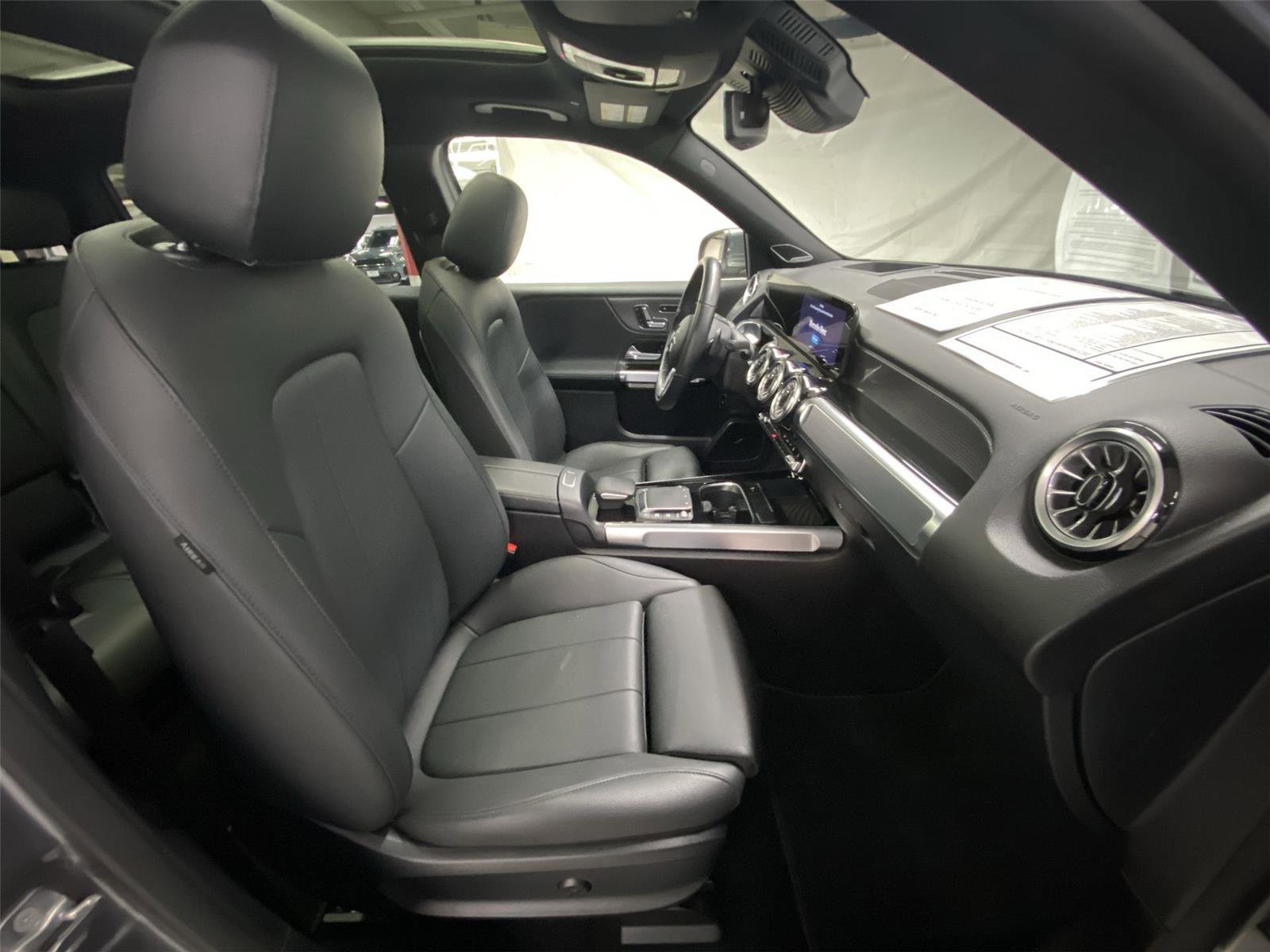 Used 2023 Mercedes-Benz EQB 250+ image 30