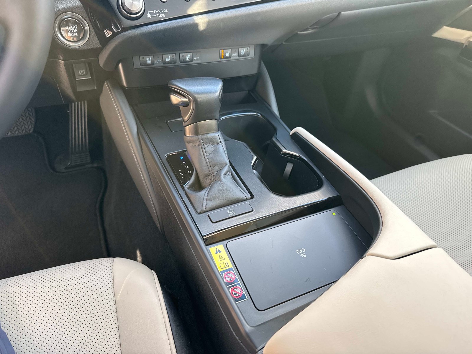 Used 2025 Lexus ES 350 w/ Premium Package FWD image 25