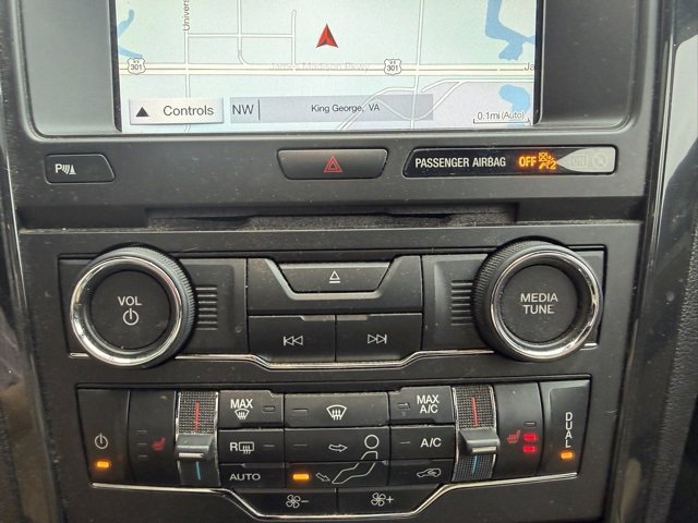 Used 2017 Ford Explorer XLT w/ Equipment Group 202A image 24