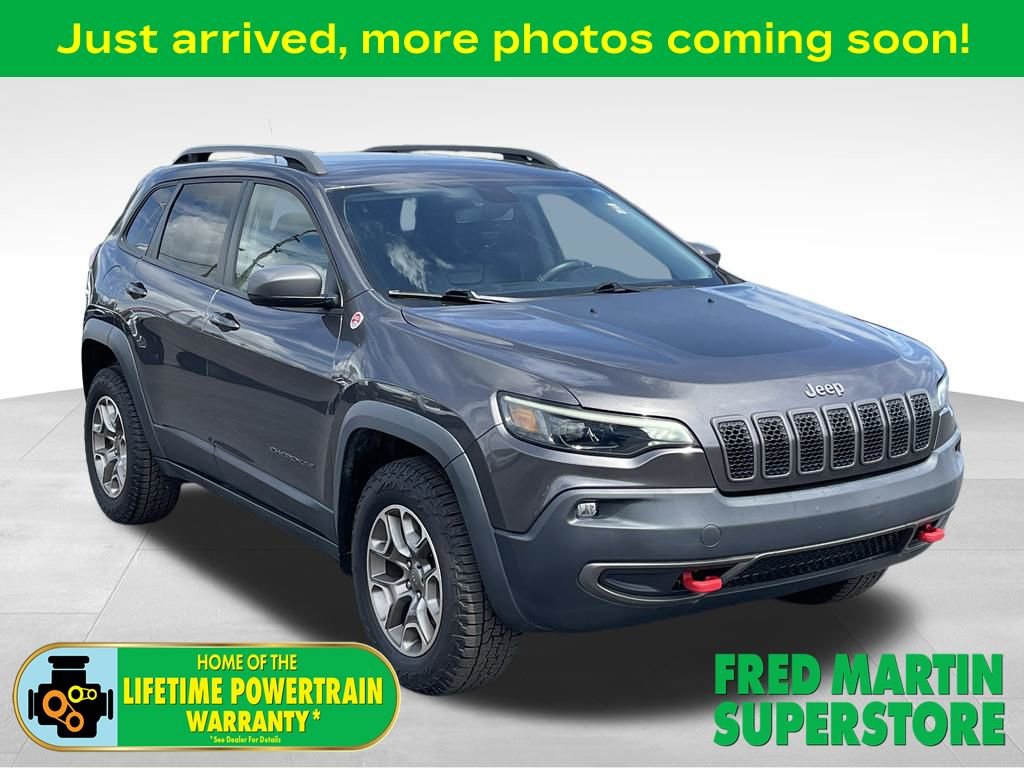 Used 2020 Jeep Cherokee Trailhawk w/ Cold Weather Group AWD/4WD image 1