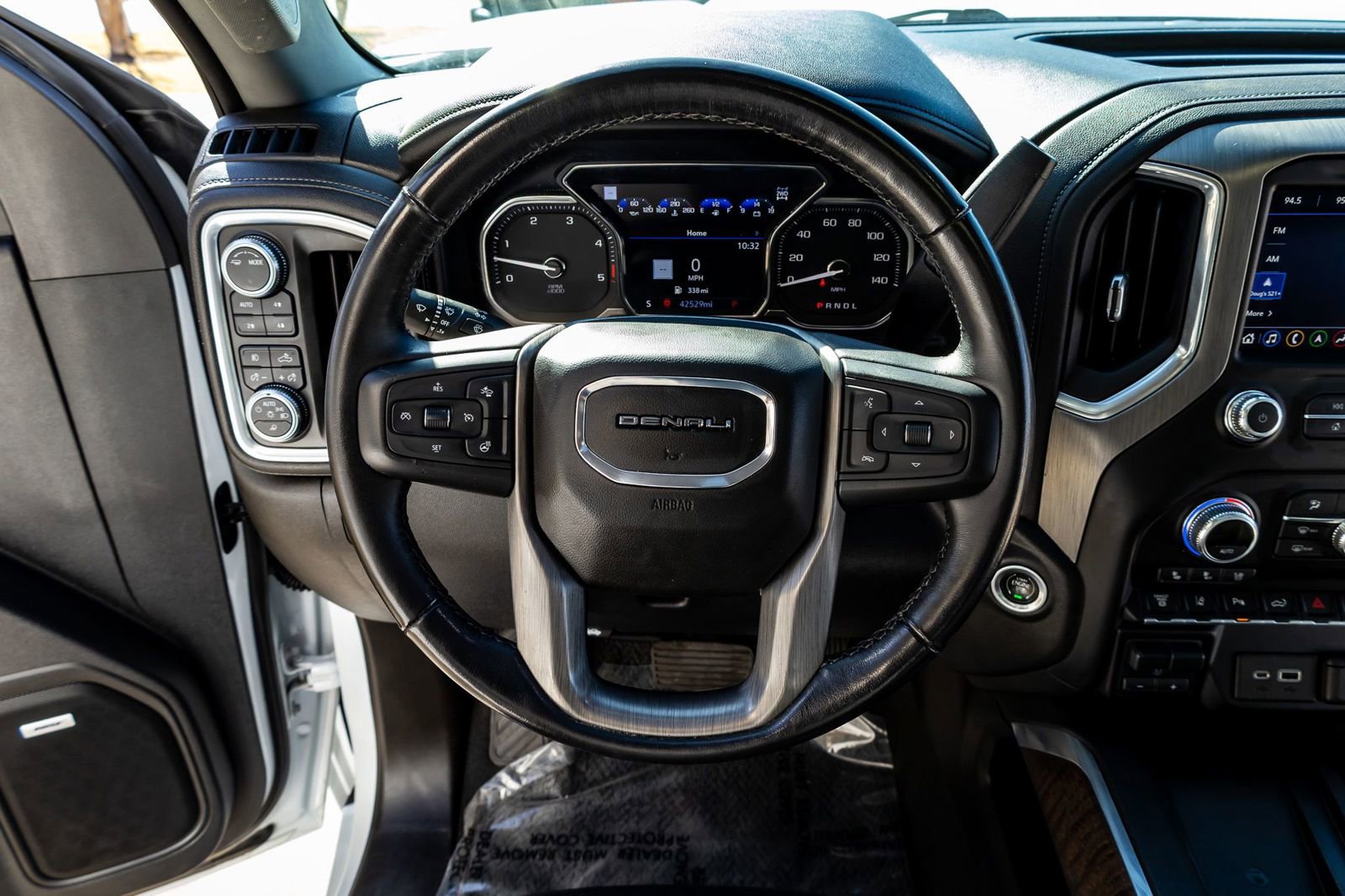 Used 2021 GMC Sierra 2500 Denali w/ Denali Ultimate Package image 19