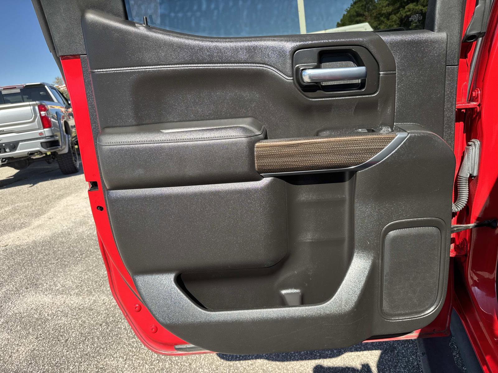 Used 2020 Chevrolet Silverado 1500 LT Trail Boss w/ Convenience Package image 16