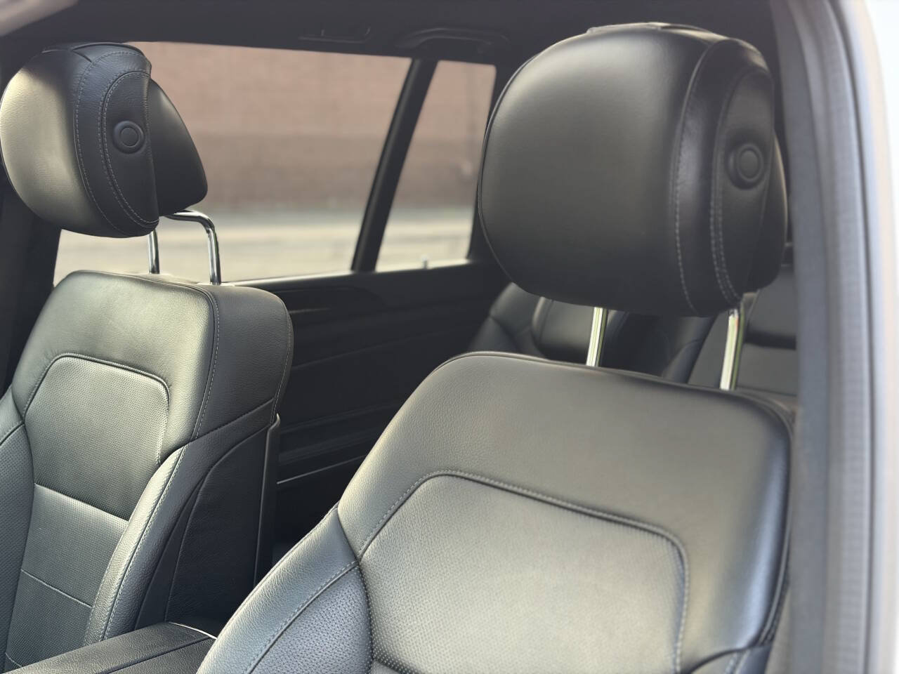 Used 2019 Mercedes-Benz GLS 550 4MATIC w/ Driver Assistance Package image 17