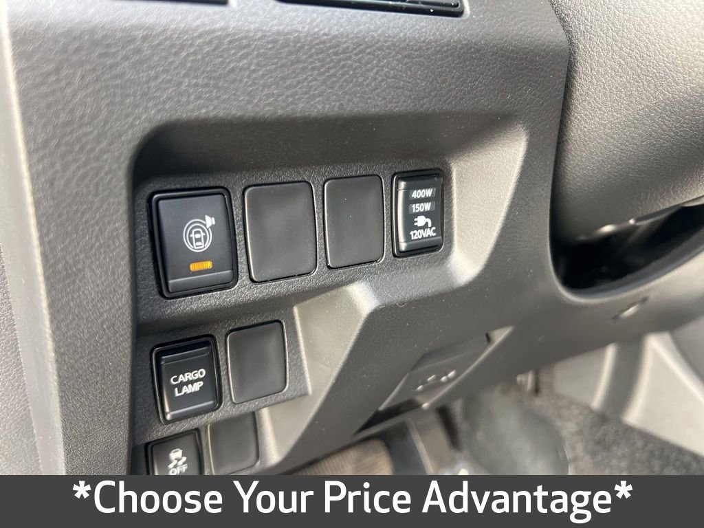 Used 2024 Nissan Frontier SV w/ SV Convenience Package image 39