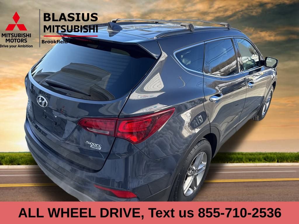 Used 2017 Hyundai Santa Fe Sport image 4