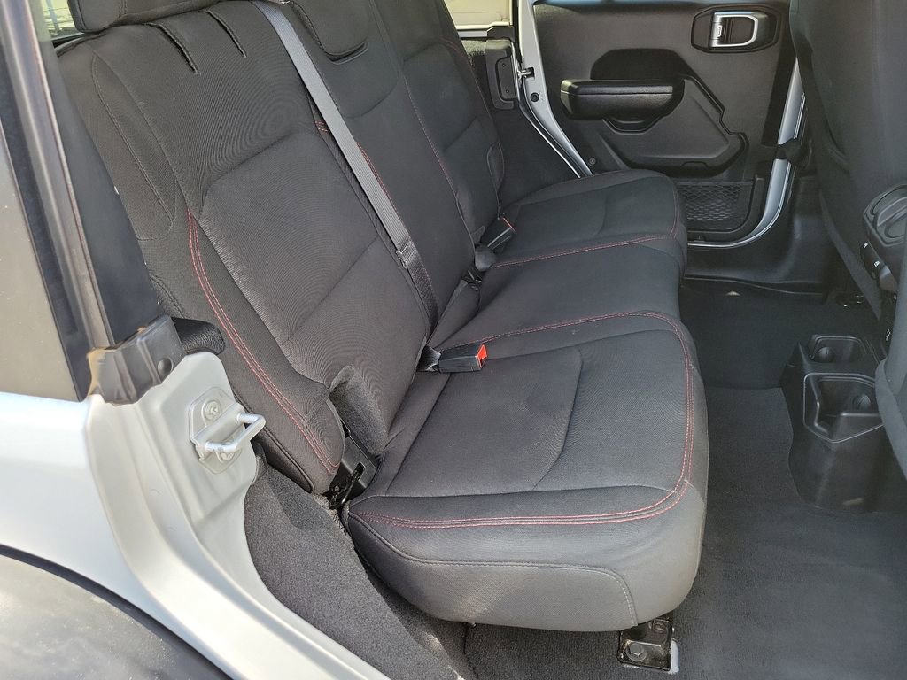 Used 2023 Jeep Wrangler Unlimited Rubicon image 18