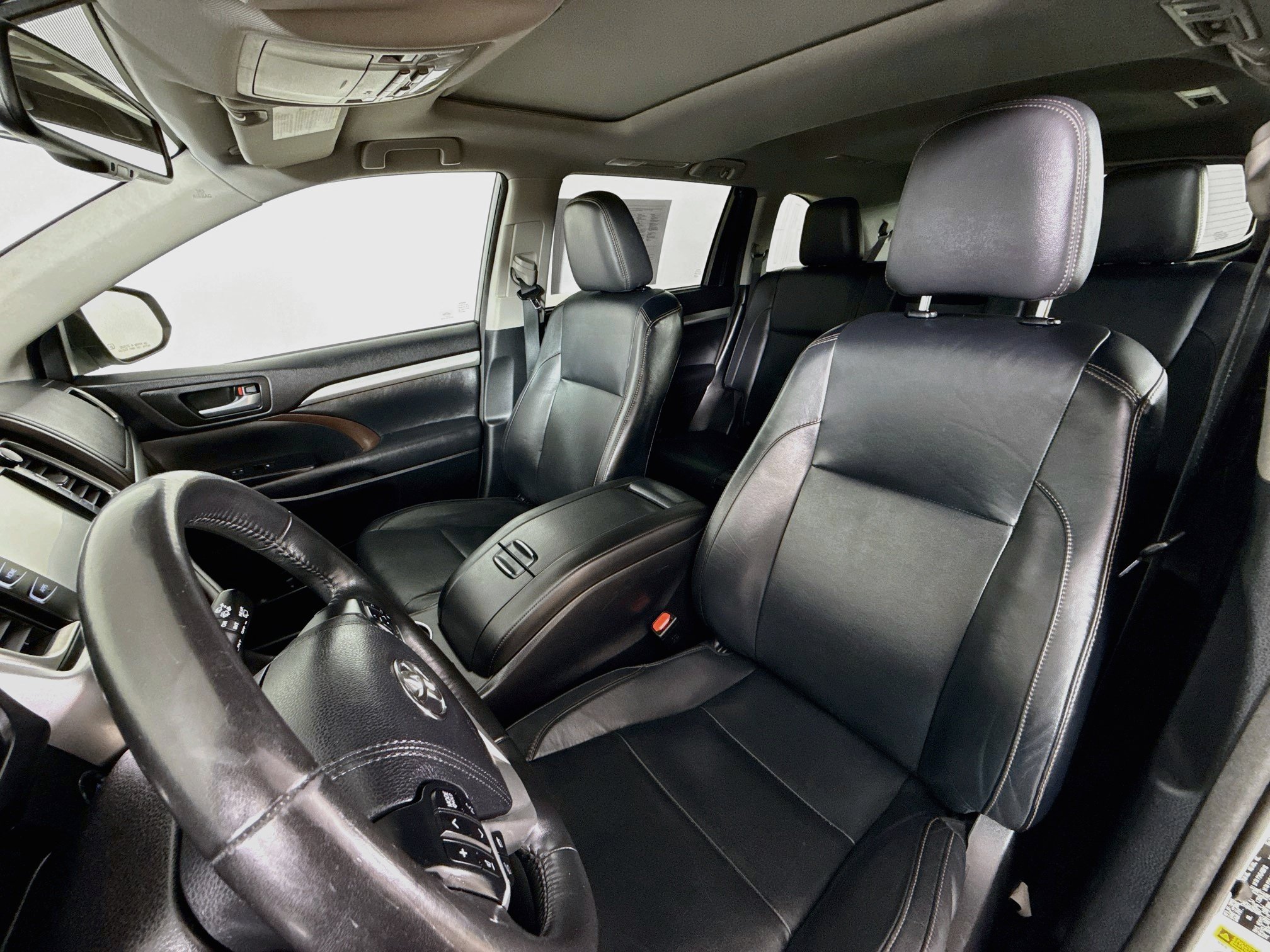 Used 2015 Toyota Highlander XLE AWD/4WD image 22